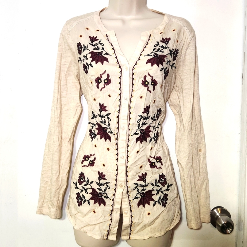 Style&Co floral tunic with stretch back/side panel- size M slavic style pattern